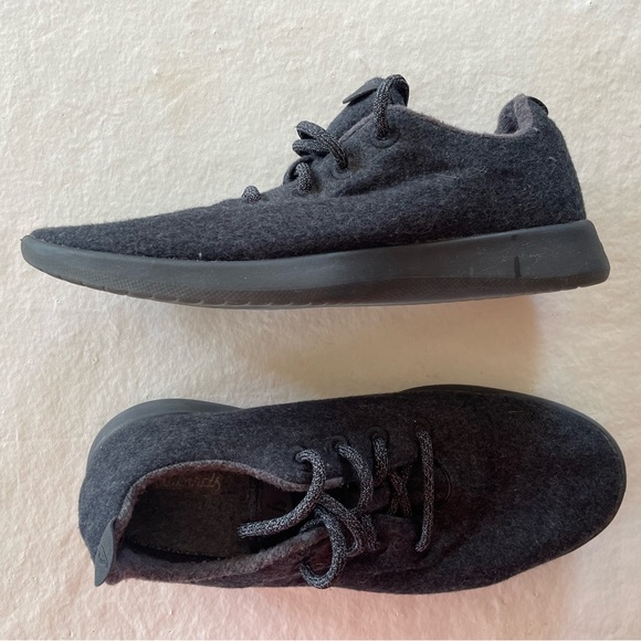 Allbirds Dark Gray Wool Runners/ M10 - Picture 11 of 16
